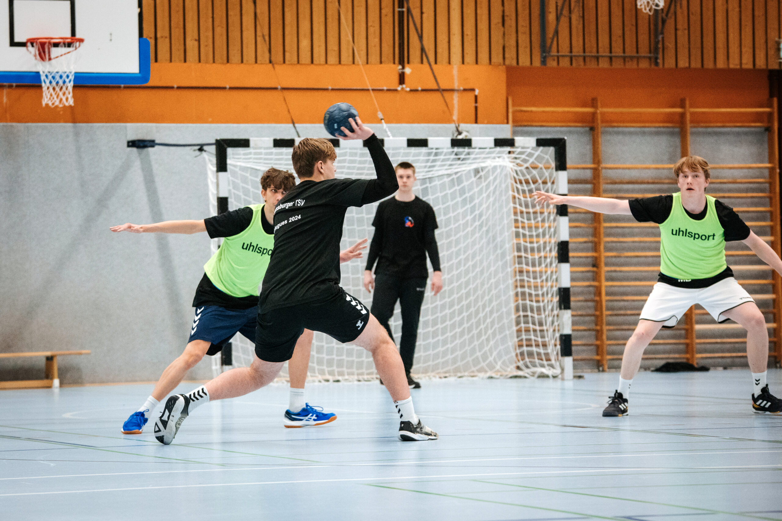 Ahrensburger TSV Handball Mannschaft - Stadtwerke Ahrensburg Sponsoring